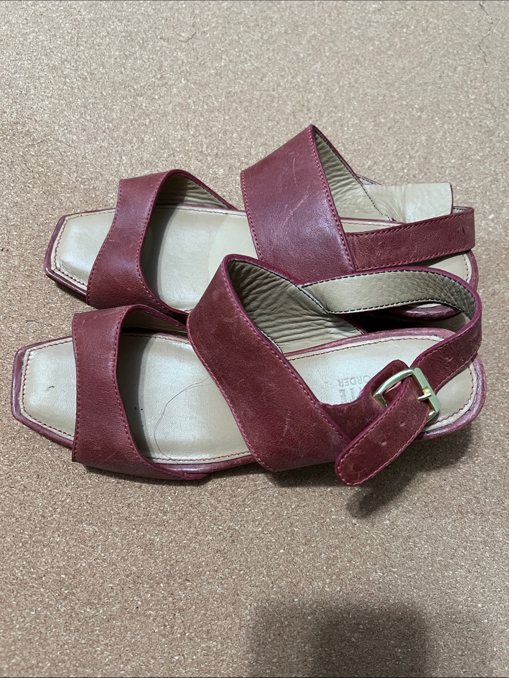 ADELANTE SHOE CO. Natural Brown Sandals with Block Heels, size 7.5 / 8